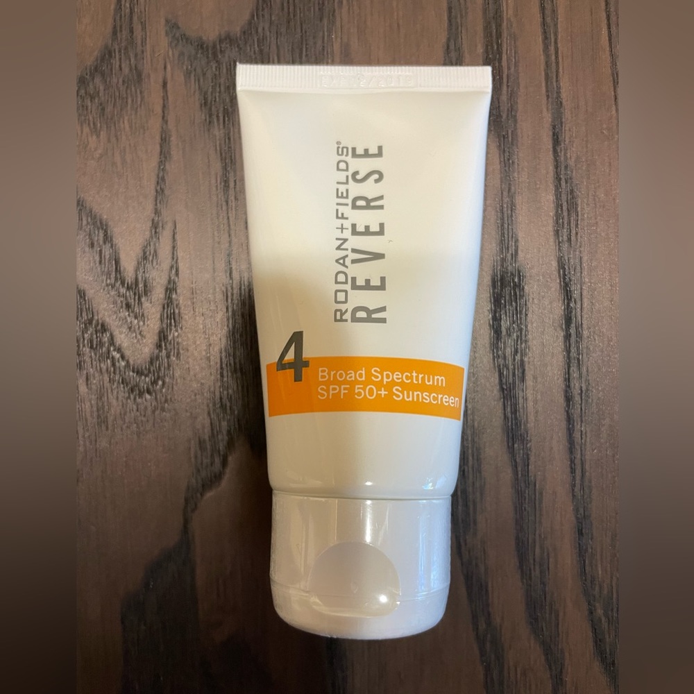 Rodan + Fields Reverse Broad Spectrum Sunscreen NWT
